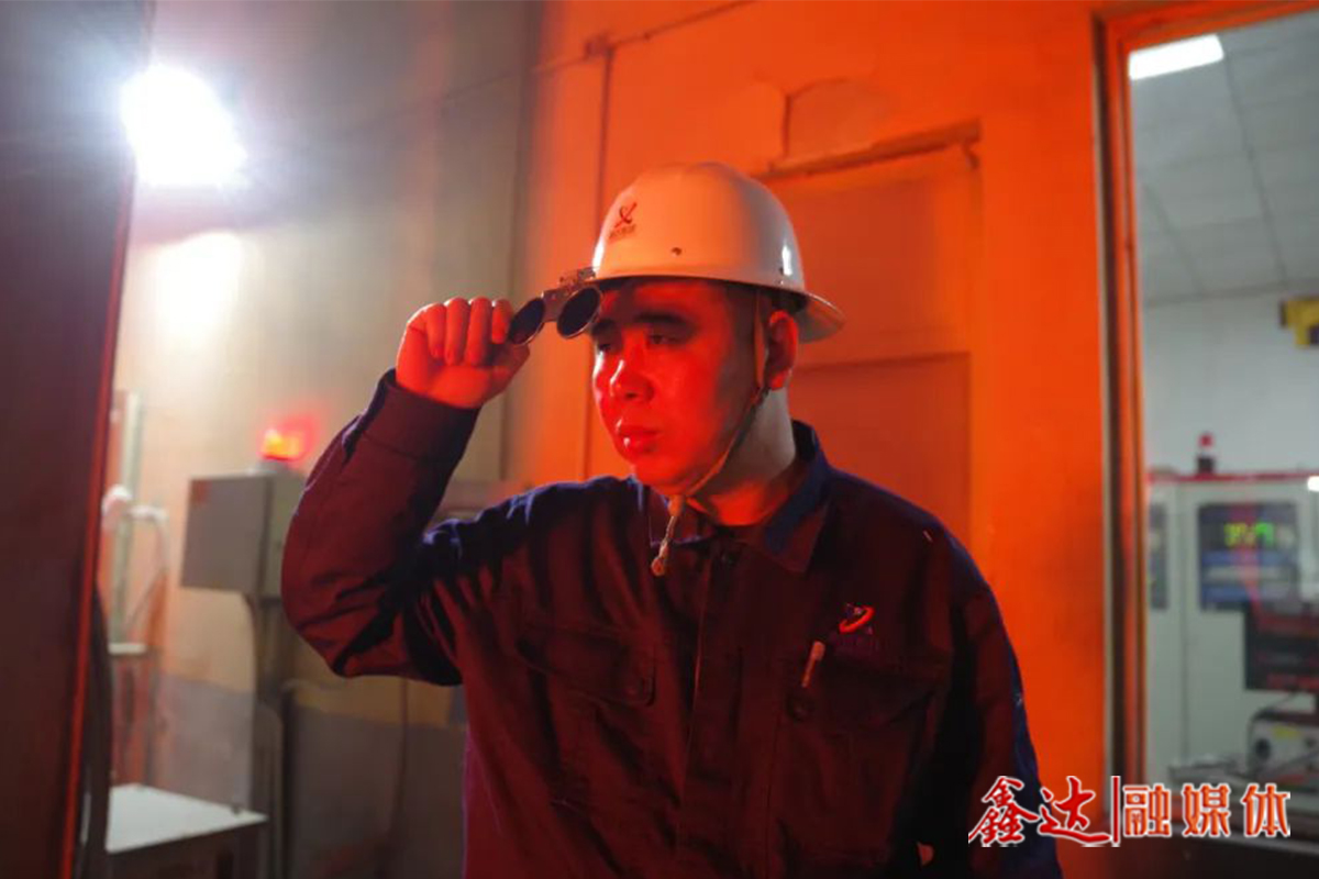 Xin Da story Guo Qingzhu: a line of knife casting front, and eventually become a refined "master"!